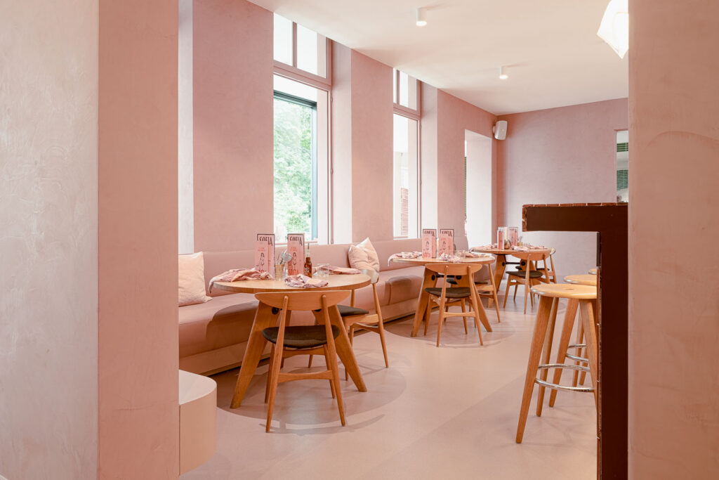 Spanplafond in horeca restaurant