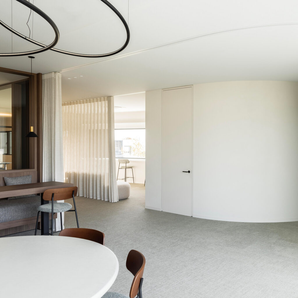 Luxueus spanplafond in De Pluim